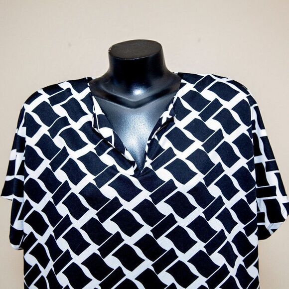 Daily Special Crop Top  - Picture 4 of 8